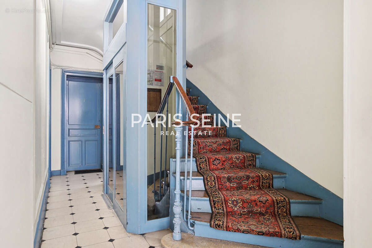 Appartement à PARIS-7E