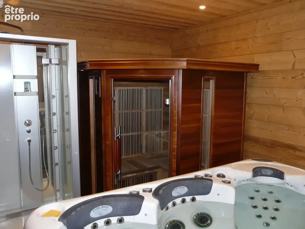 FONT-ROMEU - A vendre somptueux chalet de prestige de 263 m2 avec espace bien-être et vue panoramique - photo 16