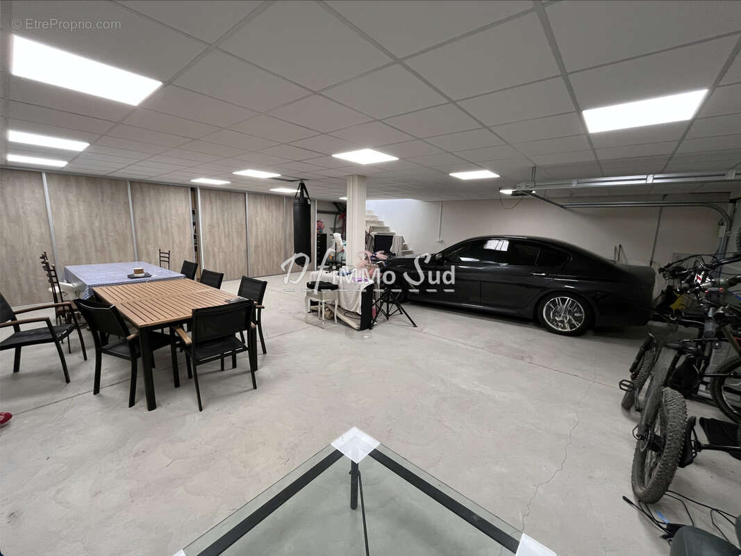Maison à NISSAN-LEZ-ENSERUNE