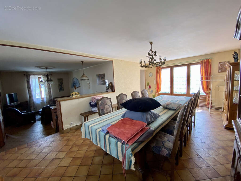 Appartement à FEIGNIES