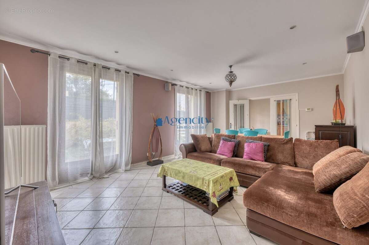 Maison à GOURNAY-SUR-MARNE