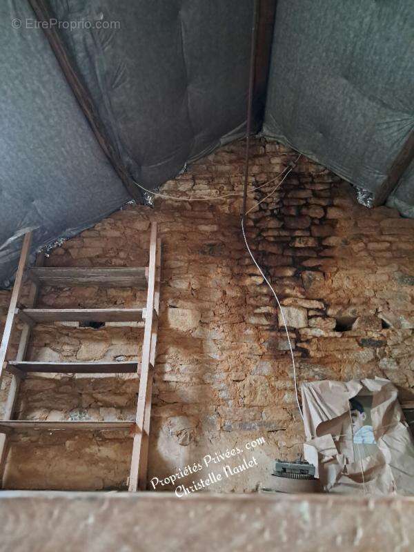 Maison à LE ROC-SAINT-ANDRE