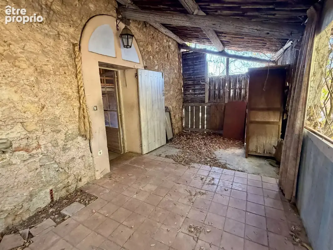 Maison de village en pierres – 90 m² avec terrasse et parking - photo 9