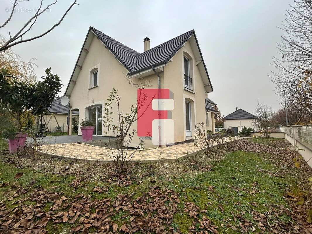 Maison à VILLECHETIF