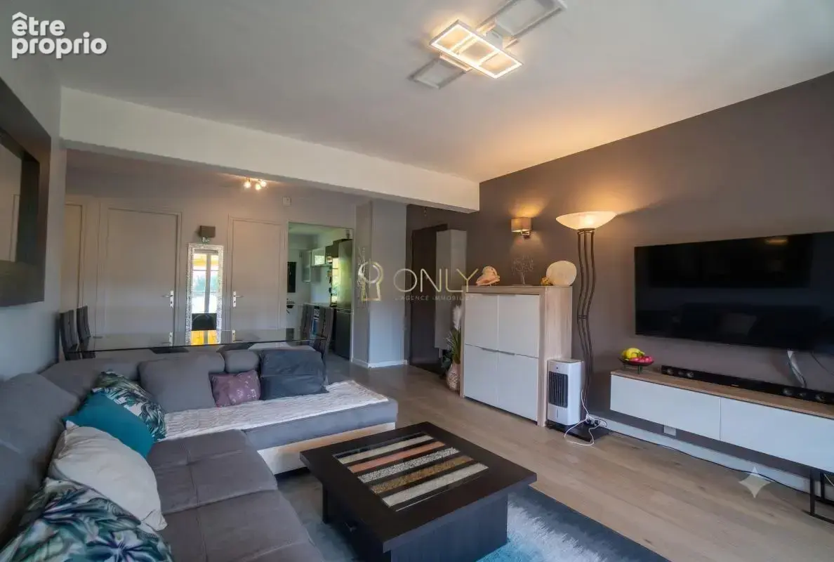 Fontaines Saint-Martin Appartement 2 Chambres Balcon - photo 1