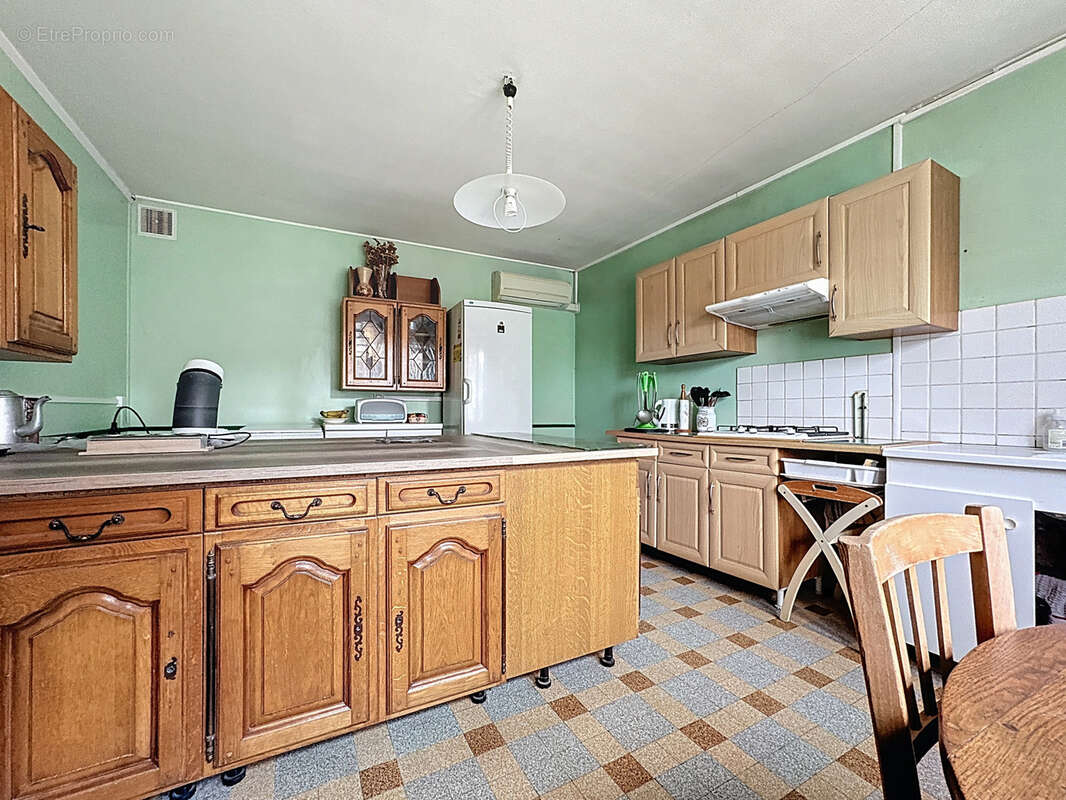 Maison à MONTMIRAIL