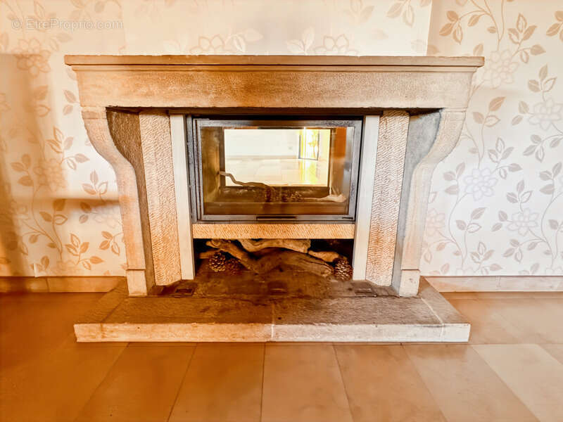 Maison à LA CLAYETTE