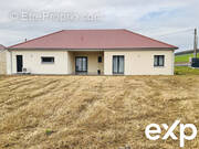 façade coté jardin  - Maison à MONTGUEUX