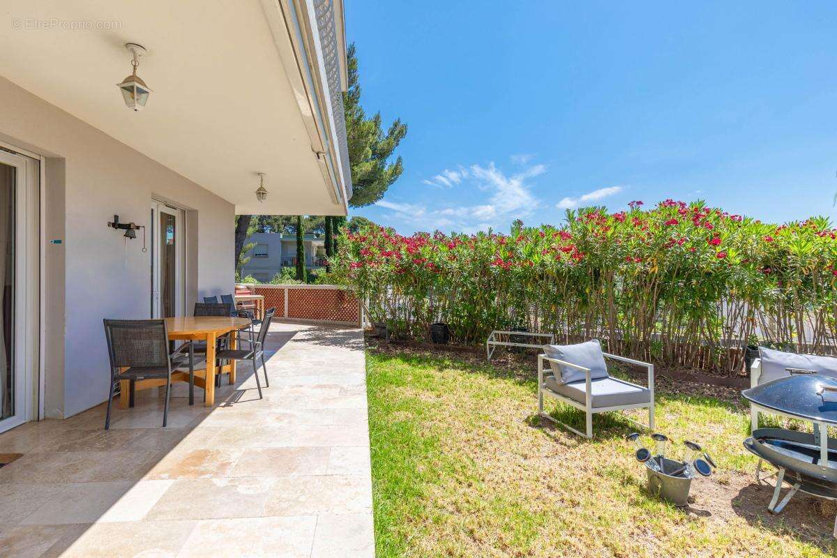 Appartement à SANARY-SUR-MER