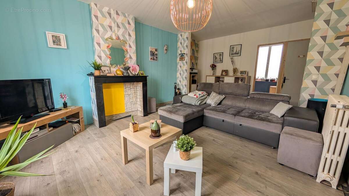 Maison à GOUZEAUCOURT