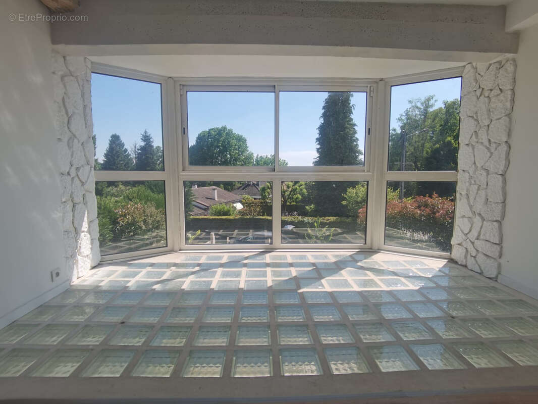 Maison à MONTEMBOEUF