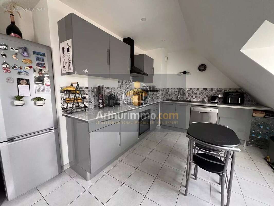 Appartement à FONTENAY-TRESIGNY