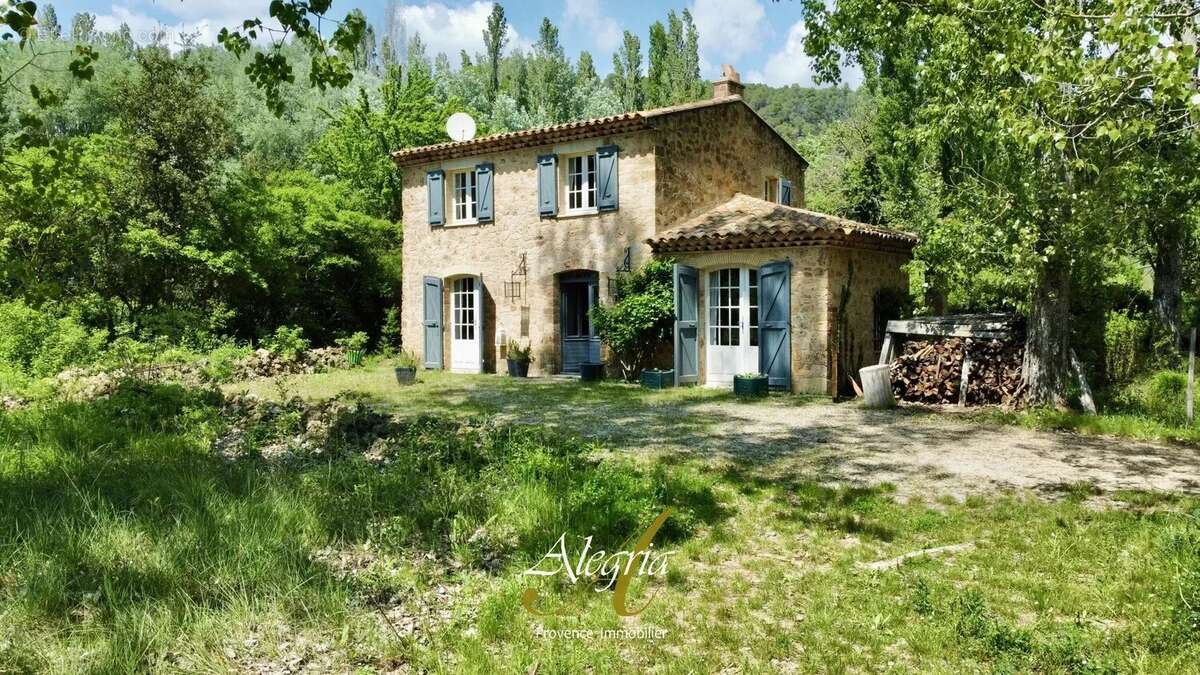 Maison à VILLECROZE