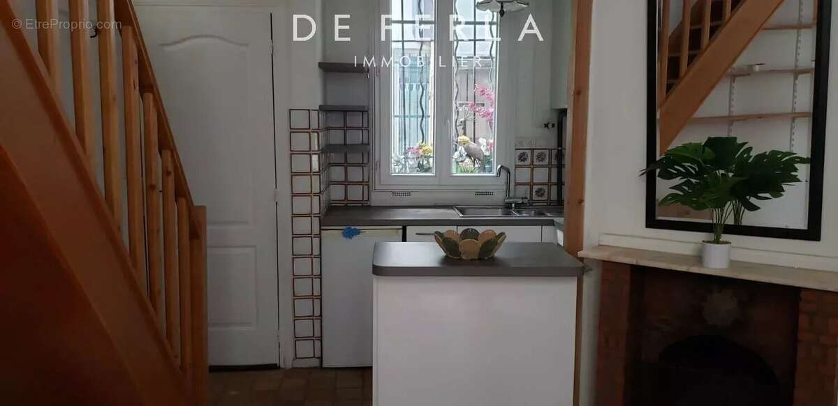 Maison à PARIS-18E