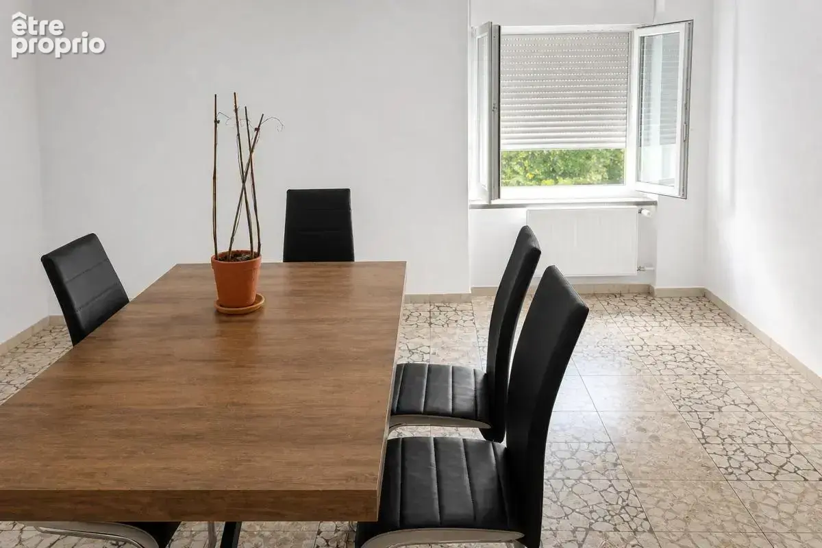 Immeuble de rapport de 12 pièces de 333 m² à La Grand-Combe - photo 10