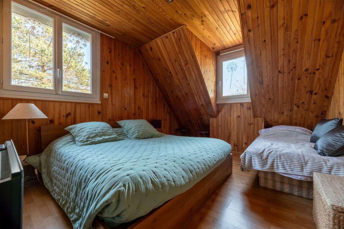 Maison à COULOUNIEIX-CHAMIERS