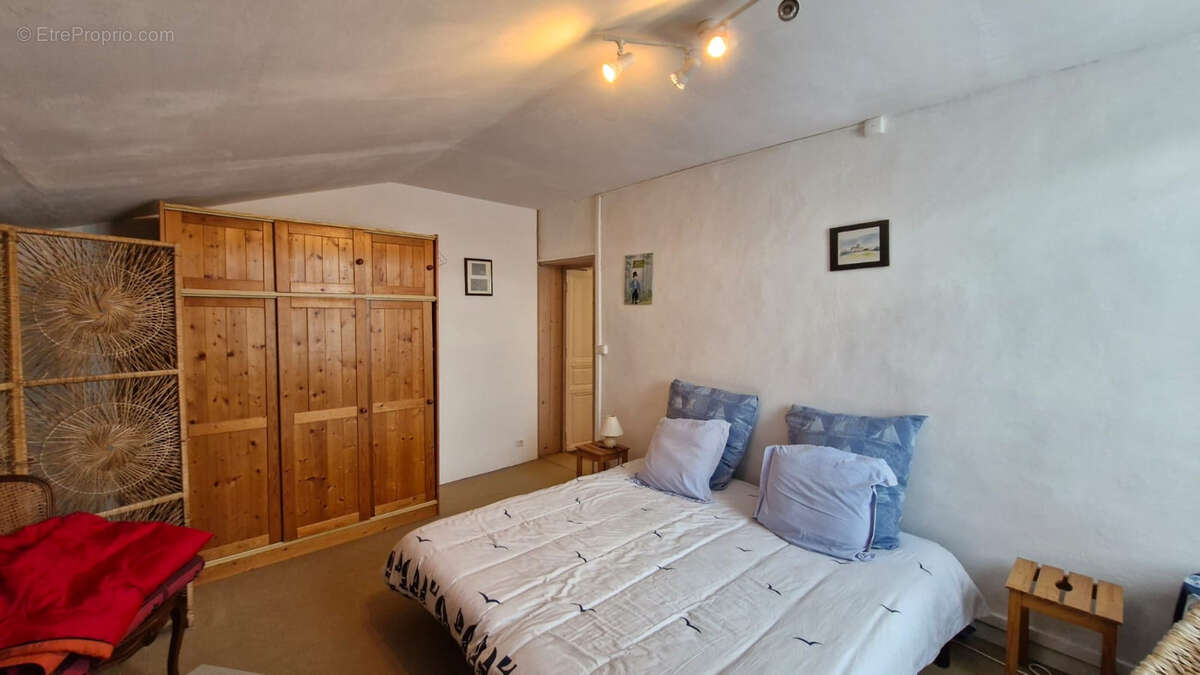 Maison à MORTAGNE-SUR-GIRONDE