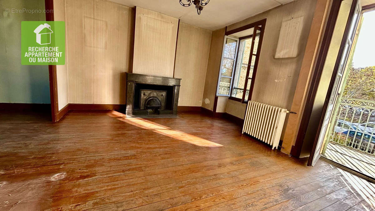 Appartement à CREMIEU