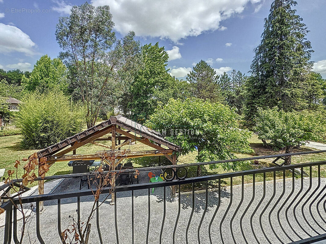 Maison à SAINT-PRIEST-TAURION