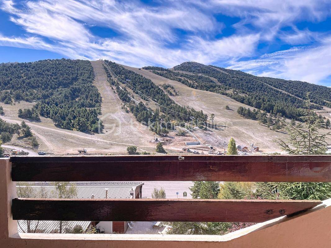 Appartement à GREOLIERES