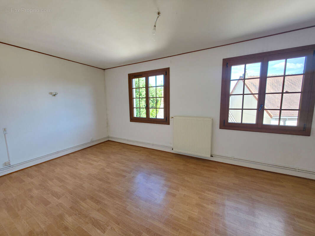 Maison de Bourg - photo 3