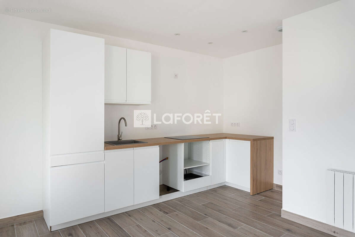 Appartement à SAINT-GENIS-LAVAL