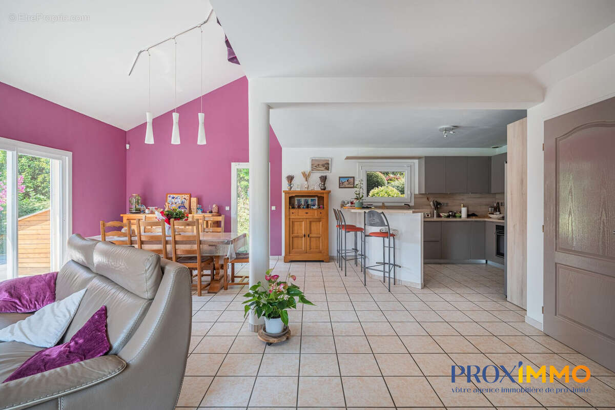 Maison 165 m² à Voiron  - photo 3