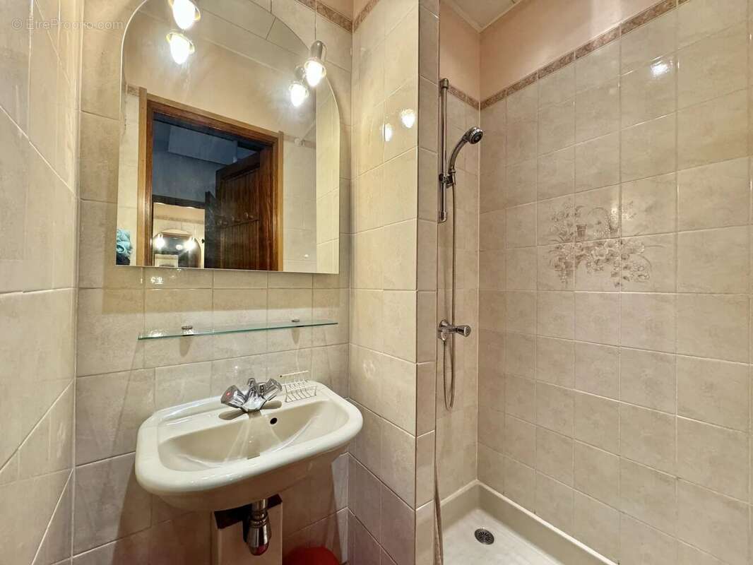 Maison 200 m² à Verrieres-Le-Buisson  - photo 19