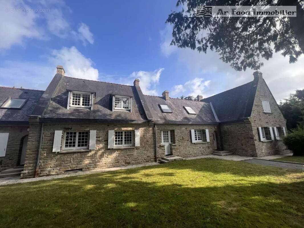 Maison à PONT-DE-BUIS-LES-QUIMERCH