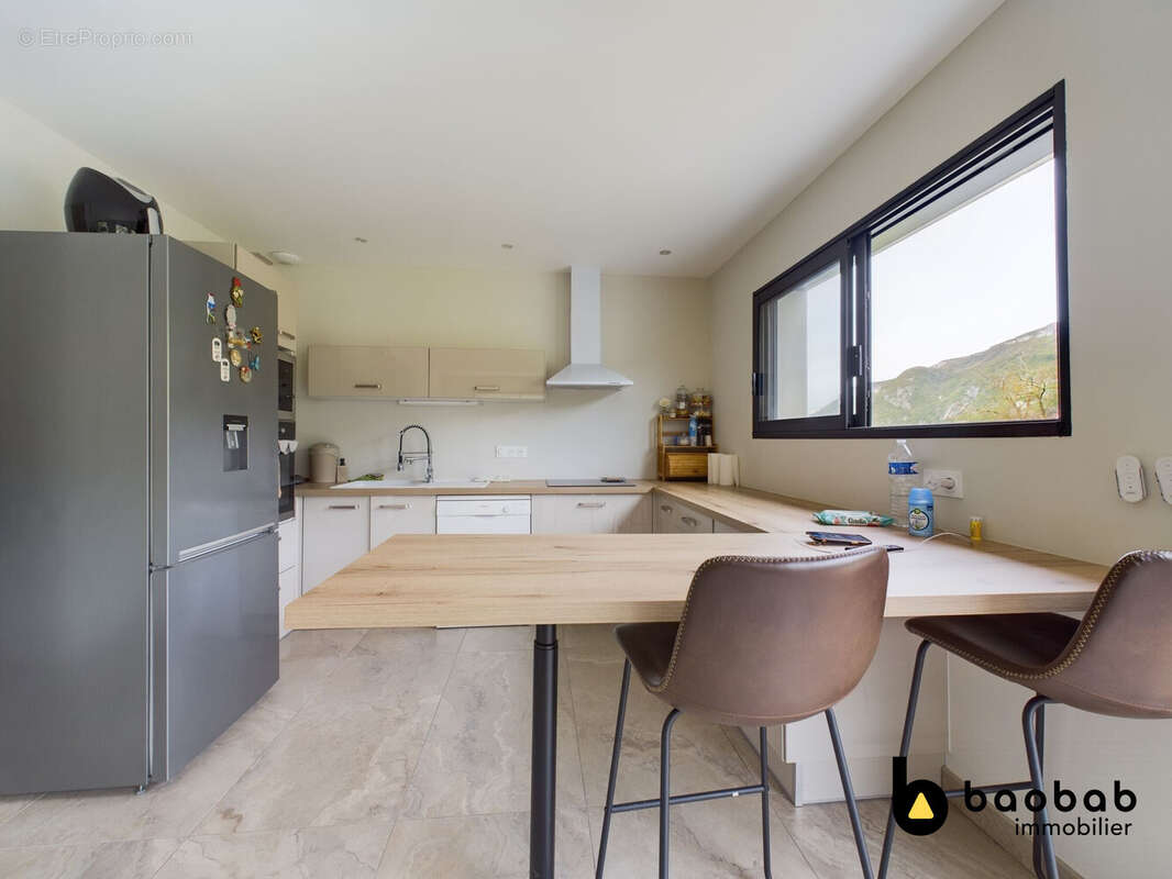 Maison à BRISON-SAINT-INNOCENT