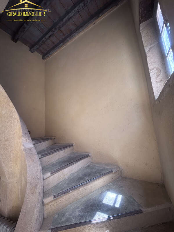 Appartement à CHARLIEU