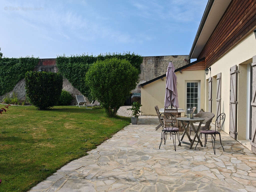 Maison à SAINT-MARTIN-DE-FONTENAY