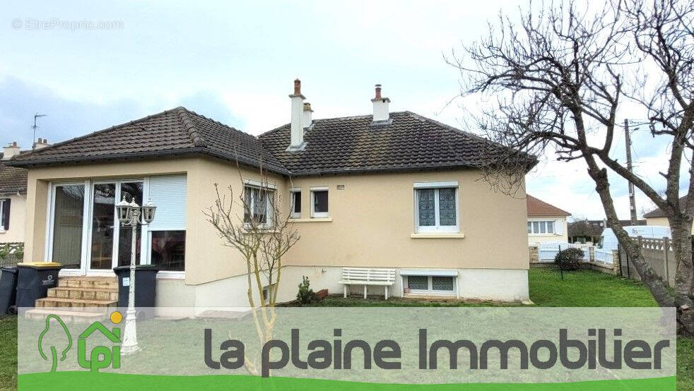 Maison à FLEURY-SUR-ORNE