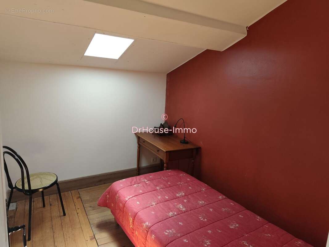 Maison 120 m² à Hure  - photo 13