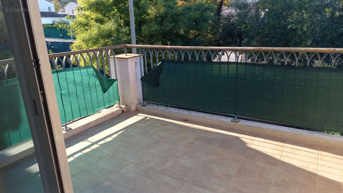 Appartement à acheter avec terrasse 2 chambres à Roquebrune-Sur-Argens - photo 4