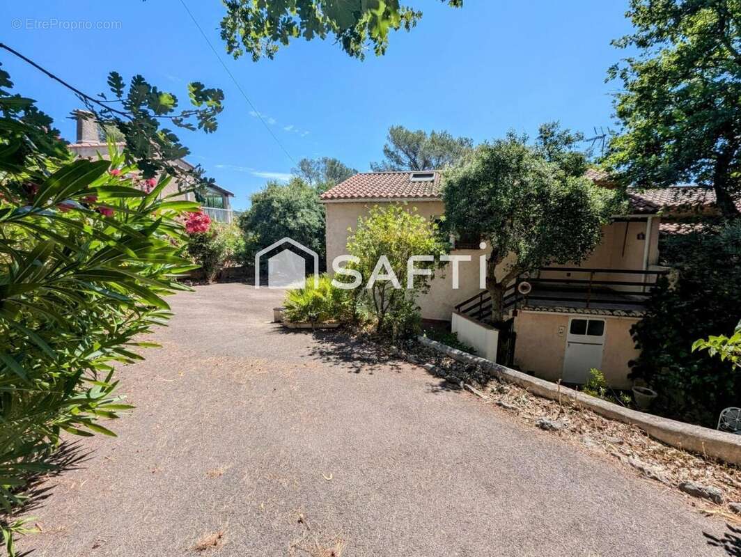 Photo 3 - Maison à FREJUS