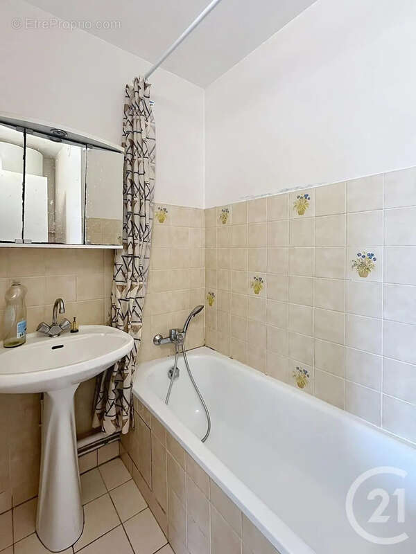 Appartement à BRIE-COMTE-ROBERT