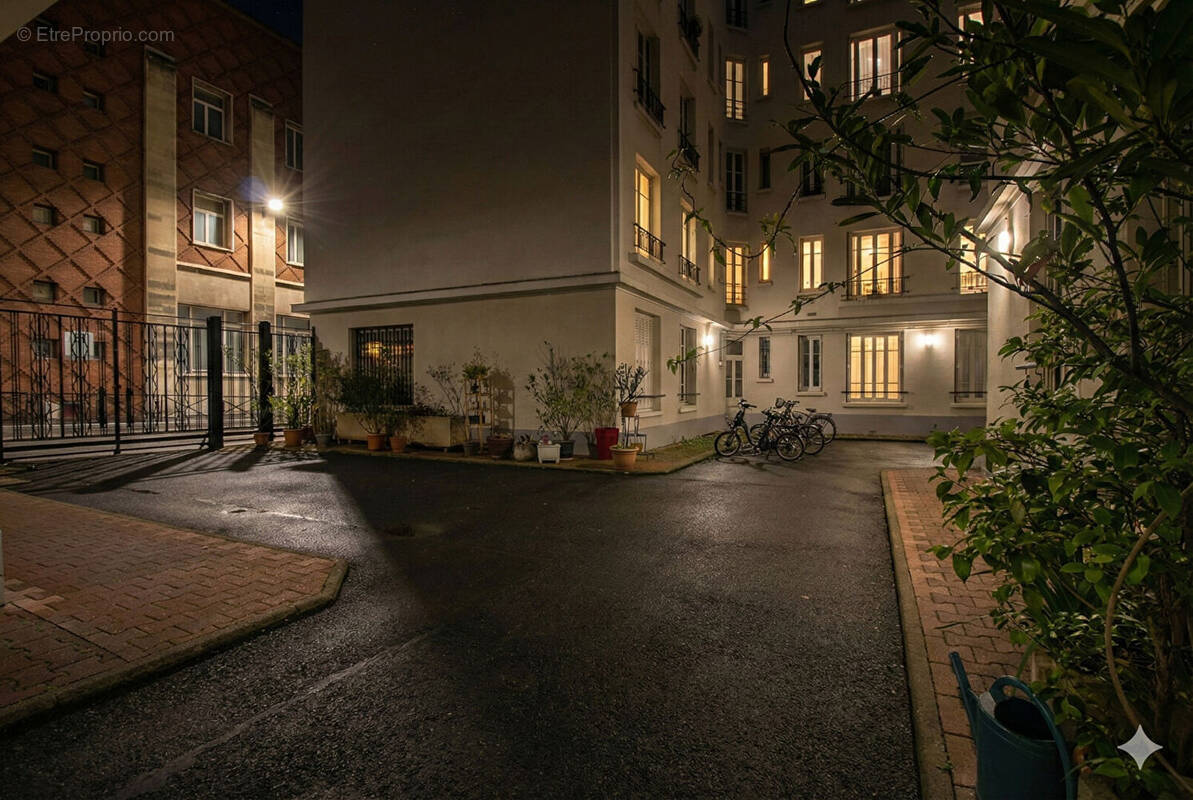 Appartement à PARIS-18E