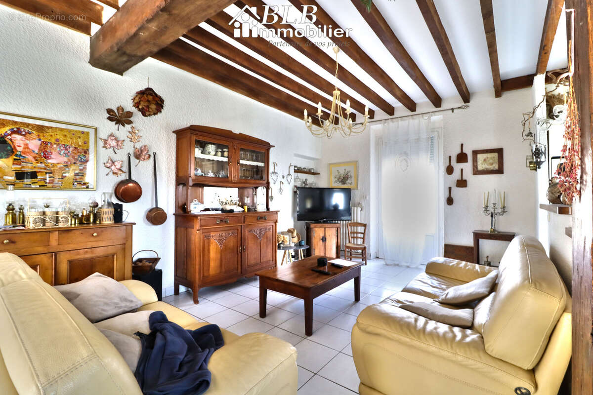 Maison à LE PERRAY-EN-YVELINES