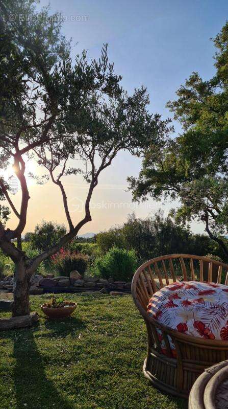 Maison à LA GARDE-FREINET