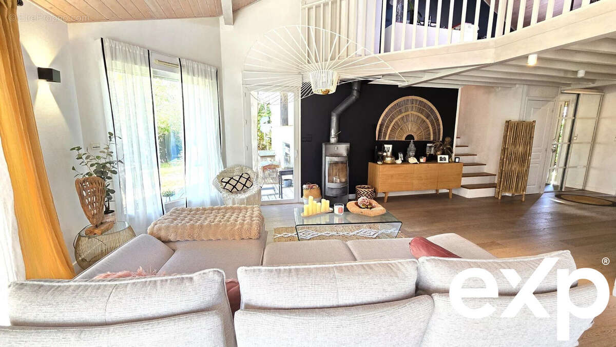 Maison à CHENS-SUR-LEMAN