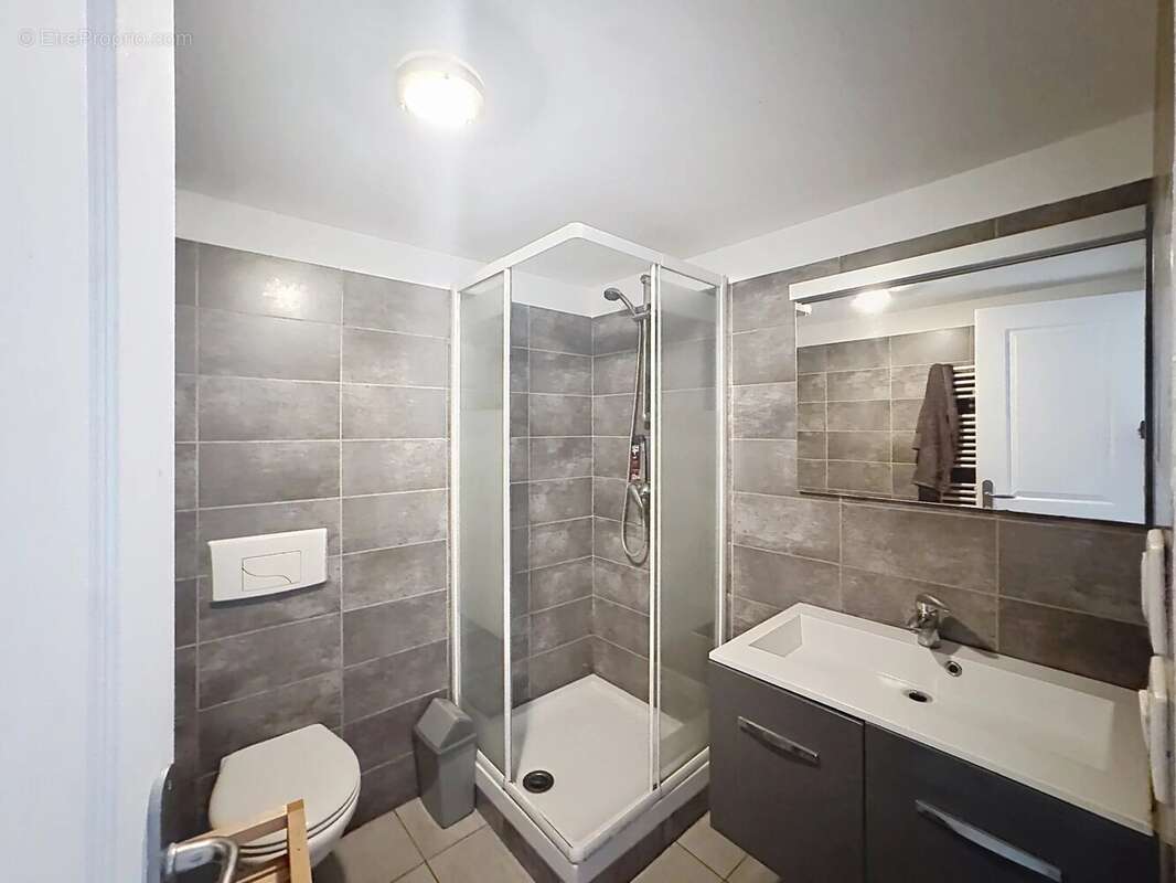 Appartement à MARSEILLE-1E