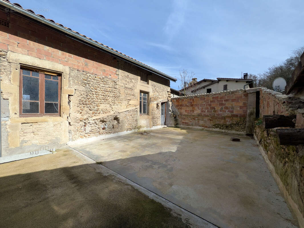 Appartement à CHANTEMERLE-LES-BLES