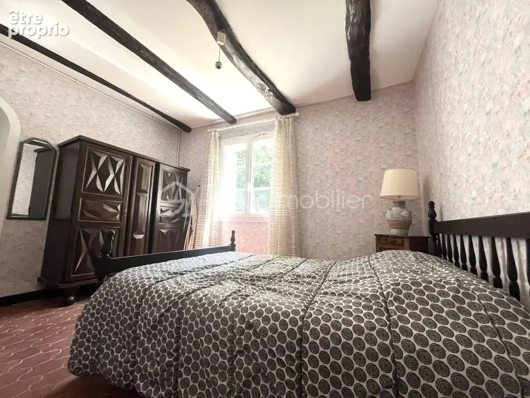 Charme de la pierre – 169 m² – St Paul En Forêt - Cadre exceptionnel au calme absolu - photo 13