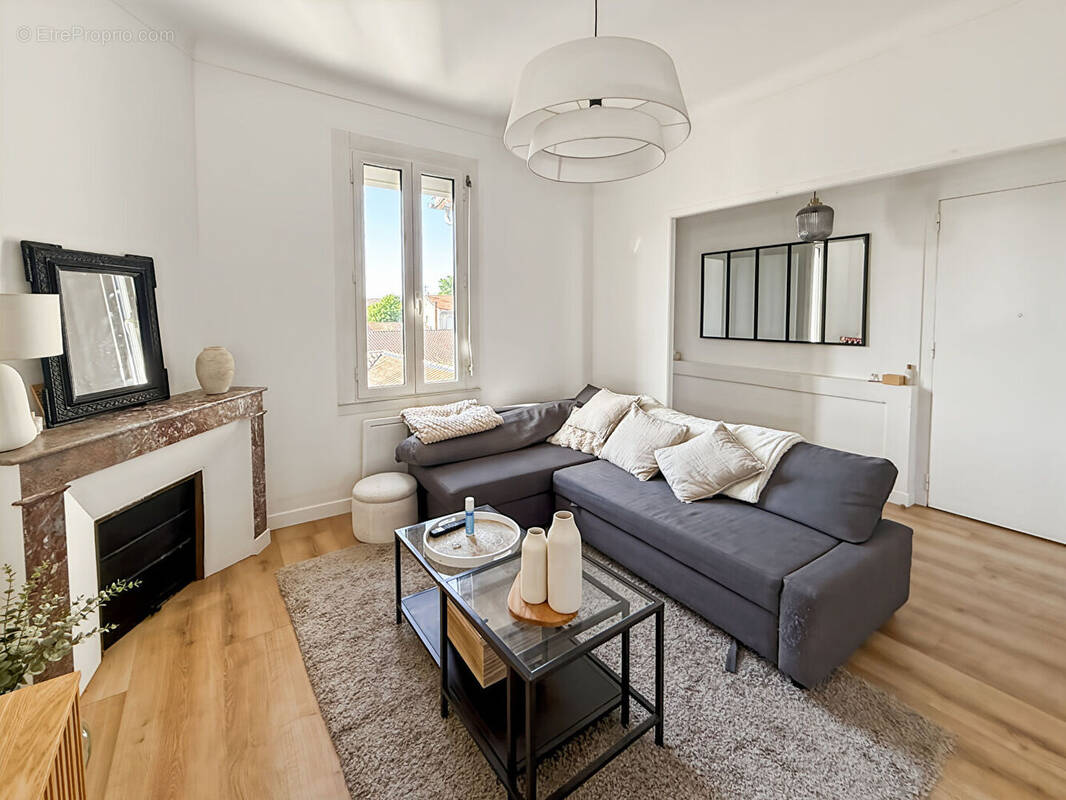 Appartement à BORDEAUX