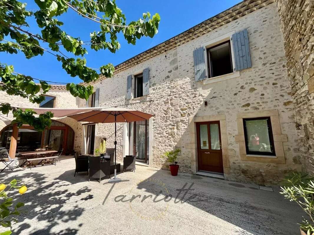 Maison à BONLIEU-SUR-ROUBION