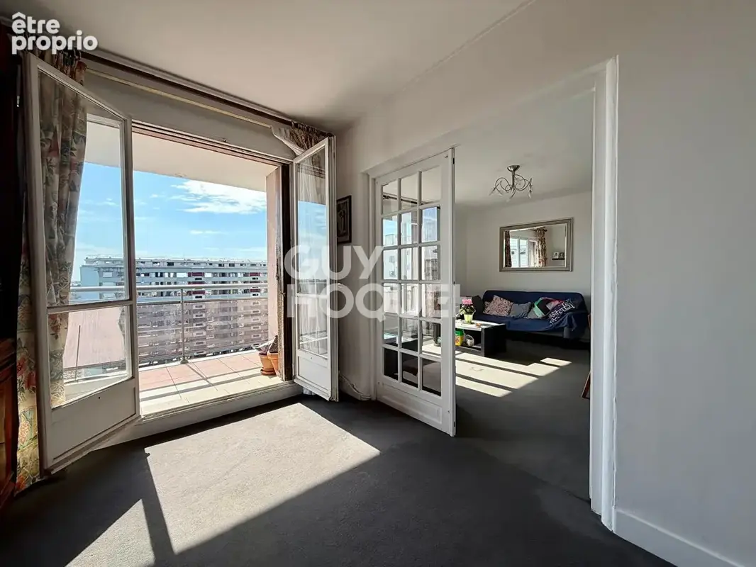 Meudon-la-forêt - 4 pièces - 77,17 m² - 10e étage - vue dégagée -terrasse, balcon, cave et parking - photo 7