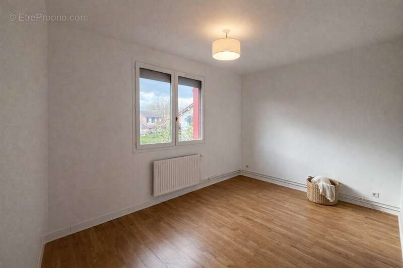 Maison familiale 109 m² avec garage – 4 chambres – Jardin – Garage – Calme - photo 11