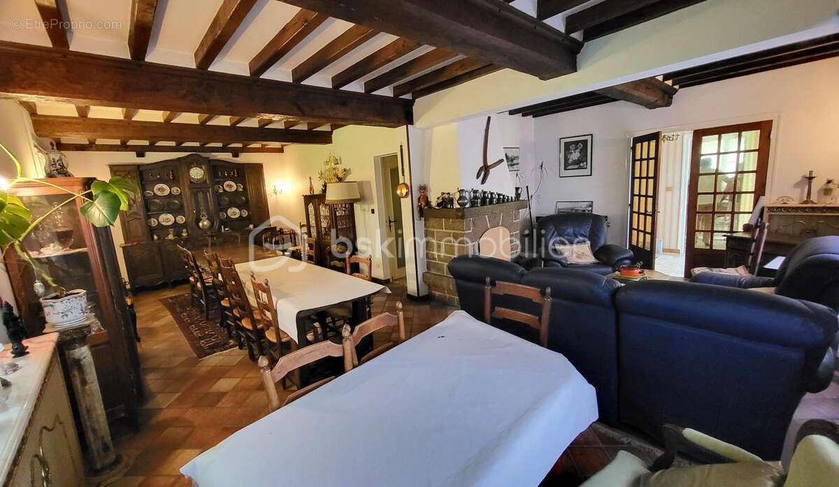 Maison à TESSY-SUR-VIRE