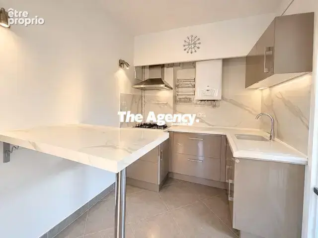 Appartement 4 pièces 64 m² à vendre à Marseille-8e (13008) - photo 2